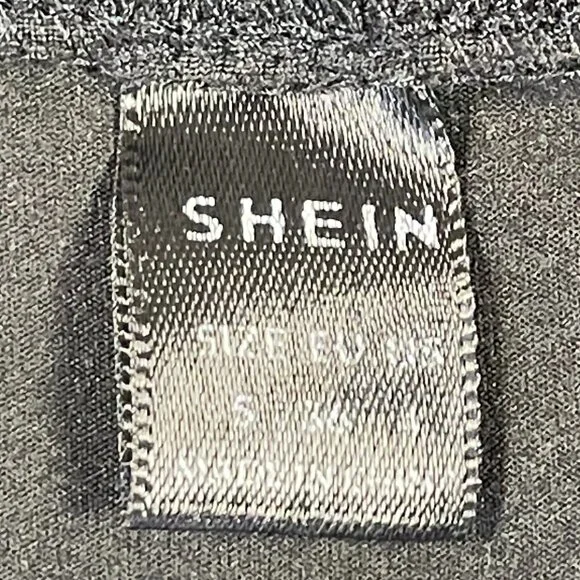 Shein Black Long Sleeve Graphic Tee California Adventure Life, Size Small EUC - Picture 4 of 7